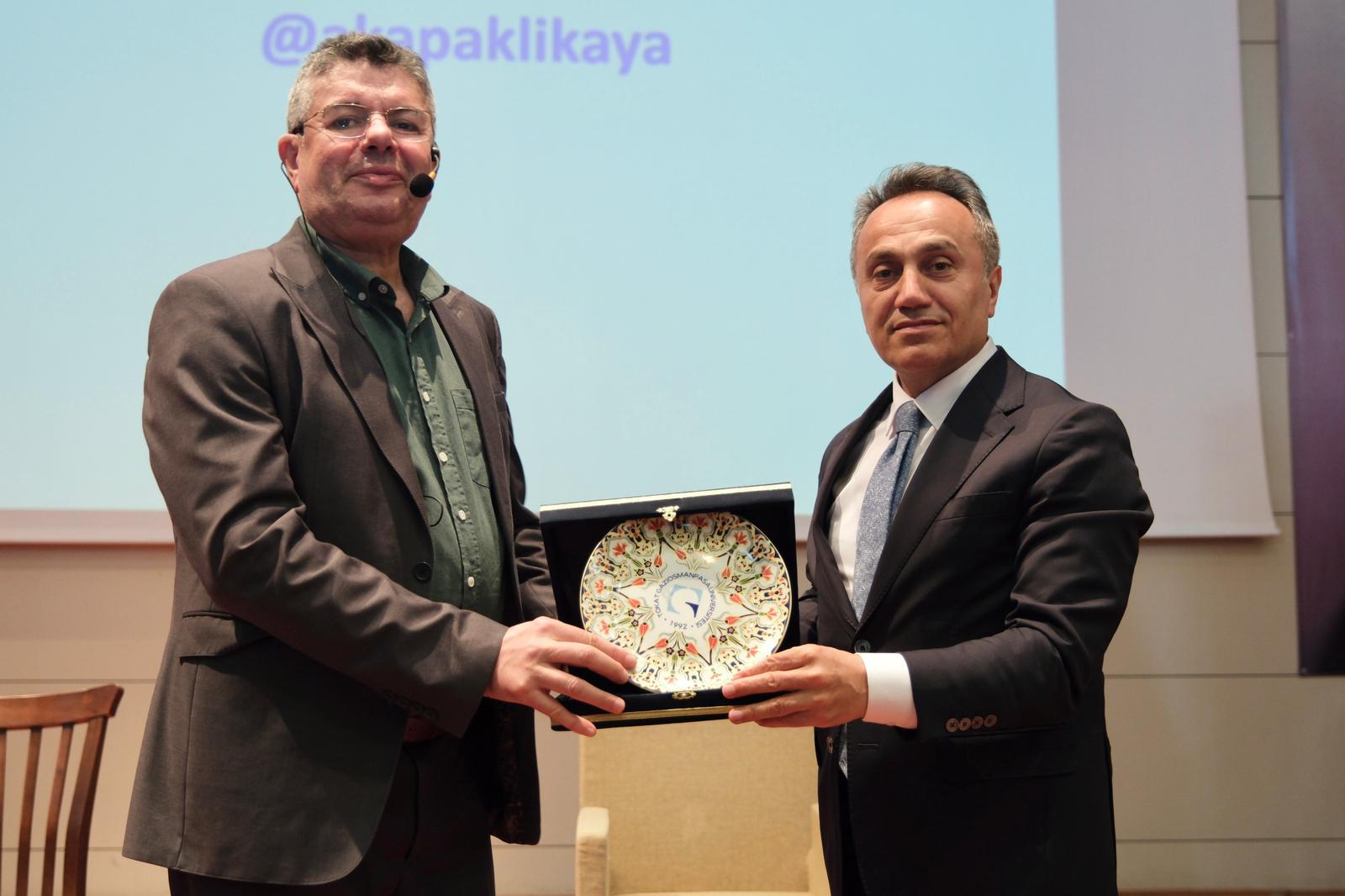 Gençliğe Umut Veren Söyleşi: Alişan Kapaklıkaya TOGÜ’de Öğrencilerle Buluştu