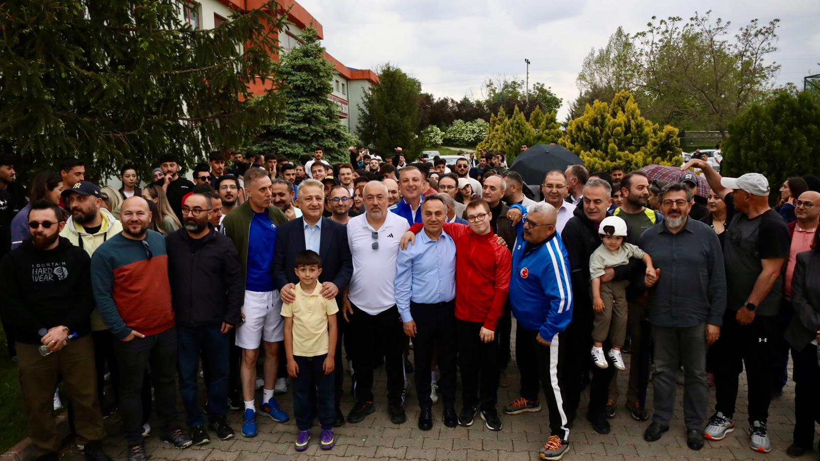 Rektörümüz Prof. Dr. Fatih Yılmaz, Spor Dostu Kampüs Doğa Yürüyüşüne Katıldı