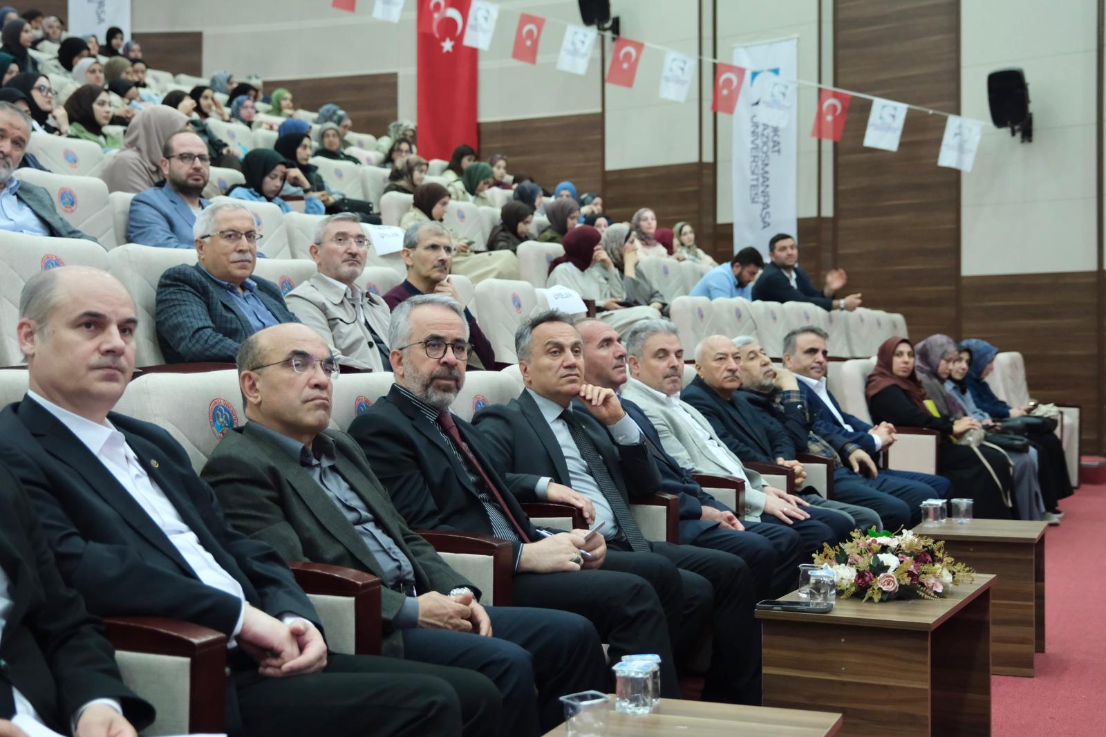 Üniversitemizde TİSAMER Konferansı ve Kitap Okuma Yarışması Ödül Töreni Gerçekleştirildi