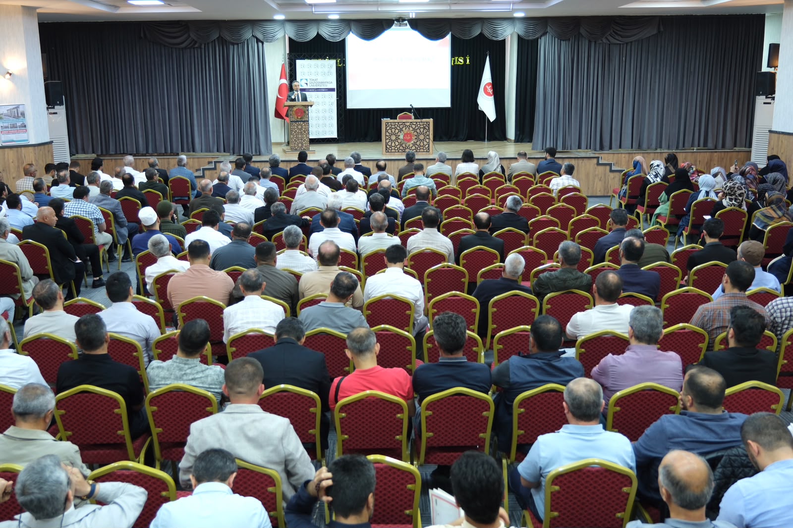 TOGÜ’den Türkiye’de Bir İlk: Üniversitemizden Yaz Kur’an Kursu Eğiticilerine Pedagojik Eğitim  