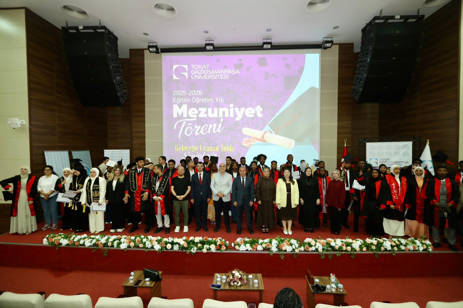 Dünyanın Farklı Coğrafyalarından Gelen Öğrenciler TOGÜ’den Mezun Oldu