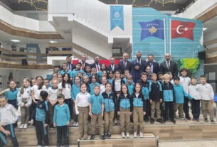 Anadolu Üniversiteler Birliği Kosova’da Öğrencilerle Buluştu