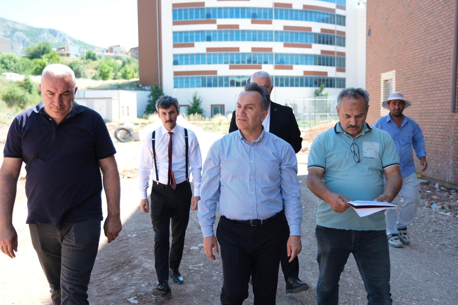 Rektörümüz Prof. Dr. Fatih Yılmaz’dan Kampüste İnceleme ve Değerlendirme Gezisi