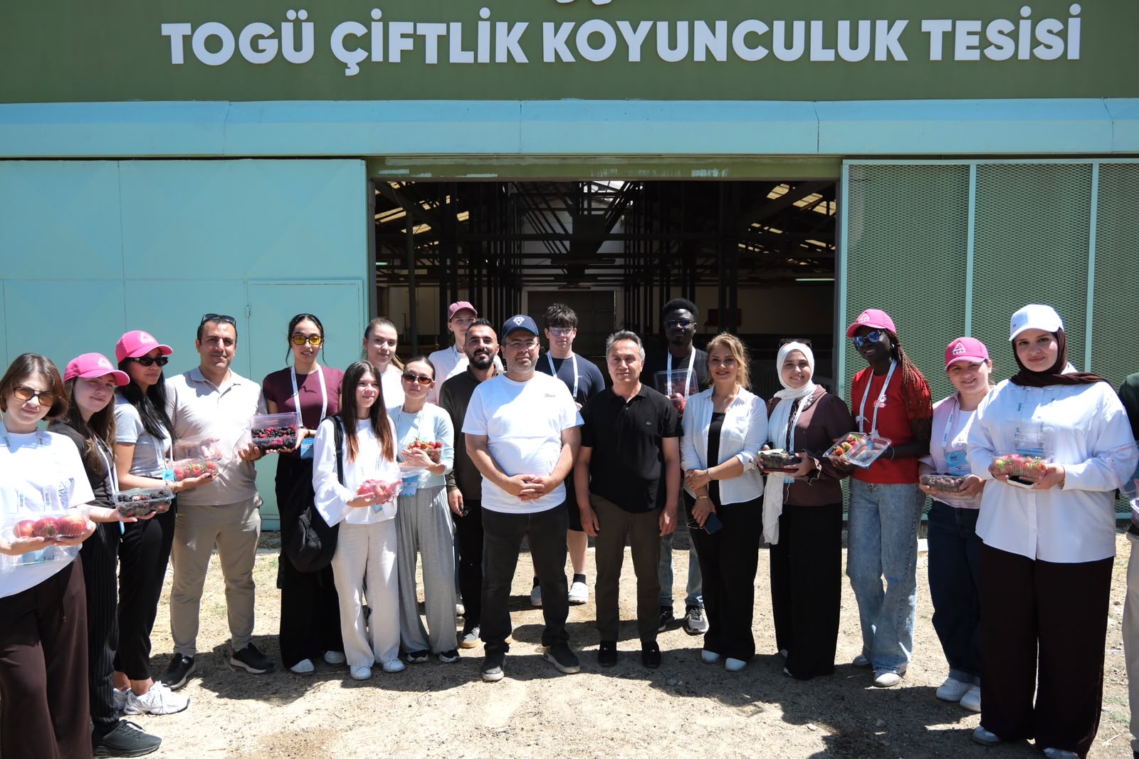 Karagöz’den Hasada, Müzeden Çiftliğe: Uluslararası Öğrenciler TOGÜ’de Anadolu’yu Keşfetti