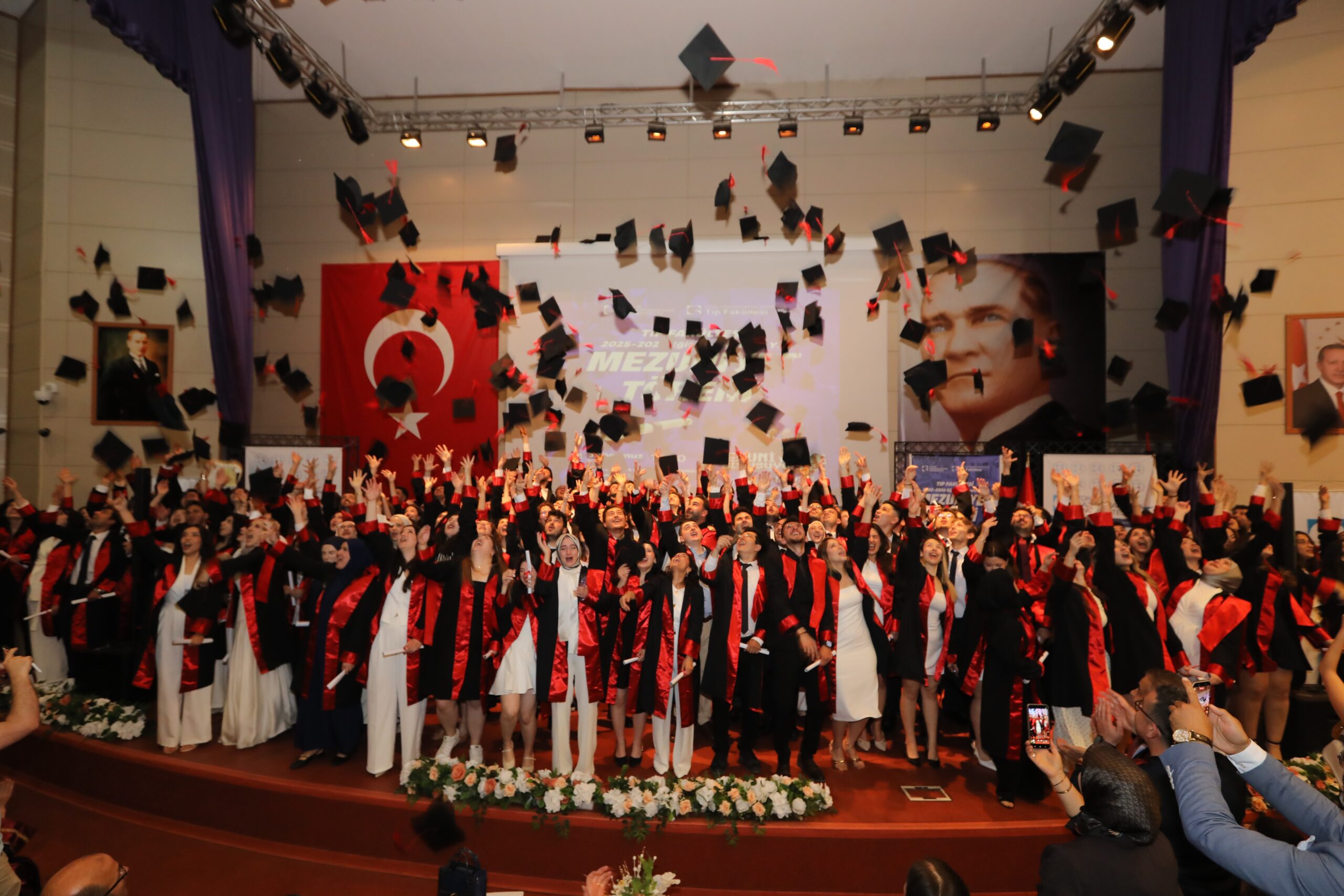 TOGÜ Tıp Fakültesi 13. Dönem Mezunlarını Hekimliğe Uğurladı