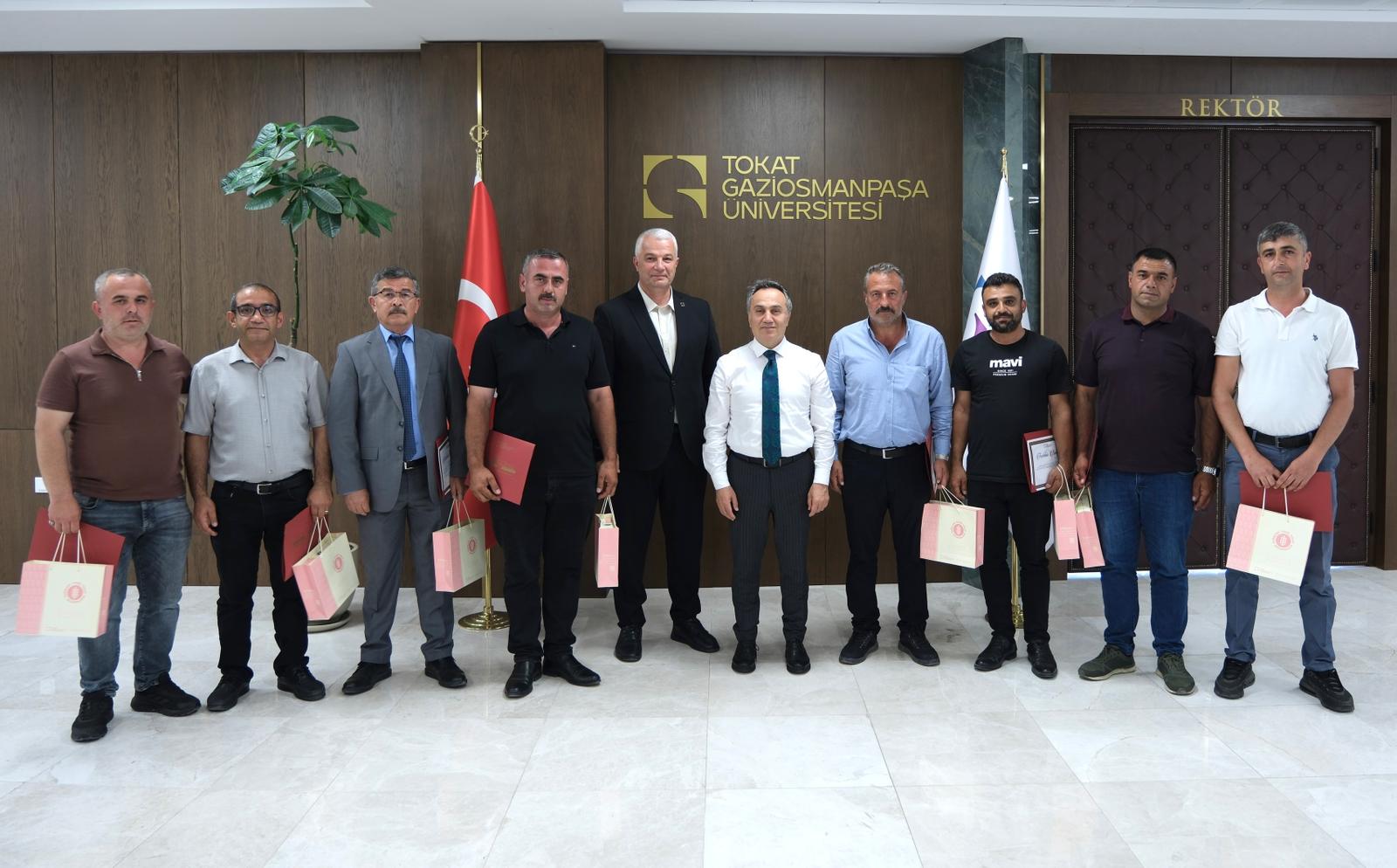 Rektörümüzden Üniversitemizin Çevre ve Kaynak Yönetimine Katkı Sunan Personele Teşekkür