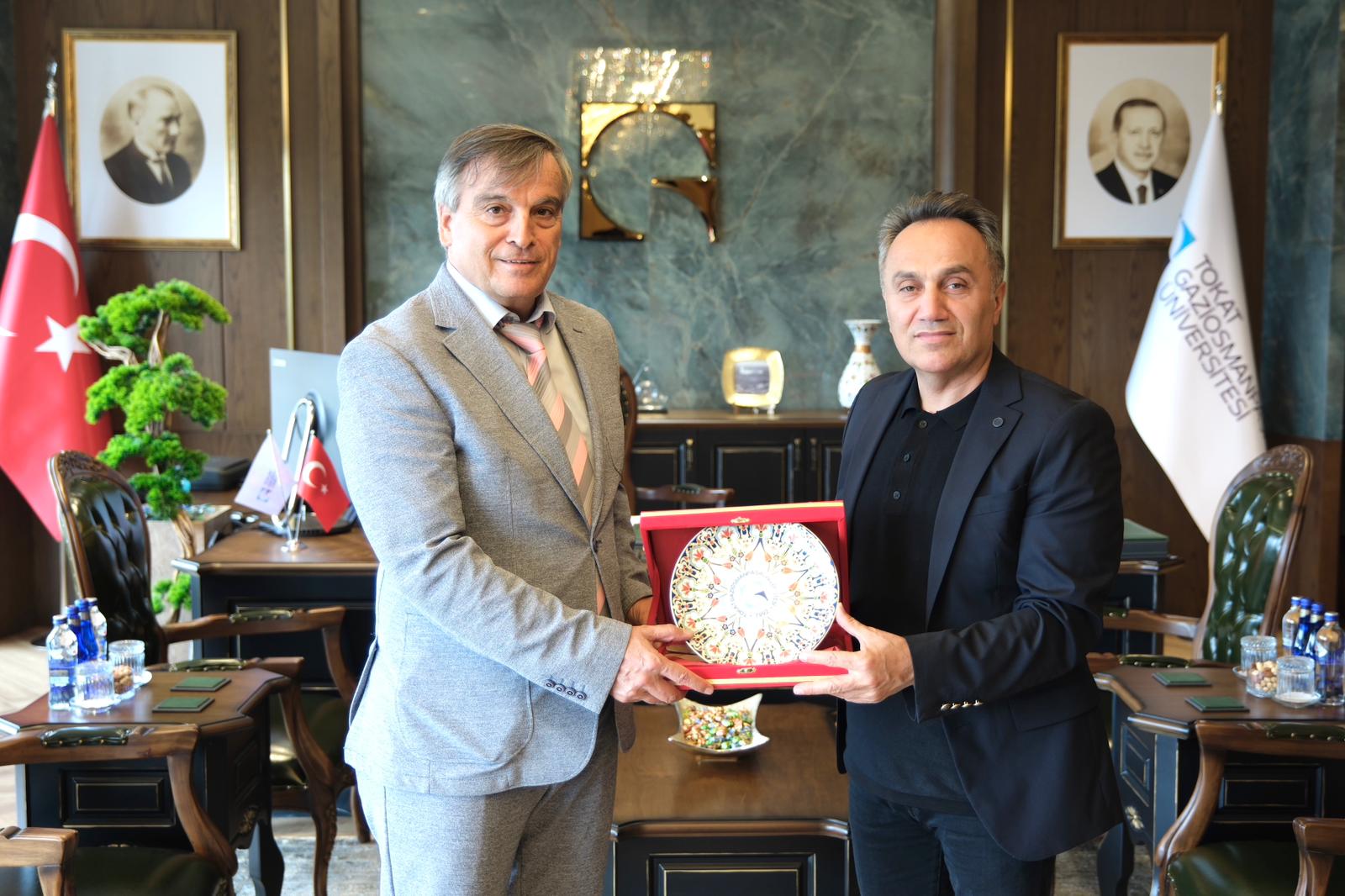 Tokat İl Kültür ve Turizm Müdürü Abdi Dölek’ten Rektörümüz Prof. Dr. Fatih Yılmaz’a Ziyaret