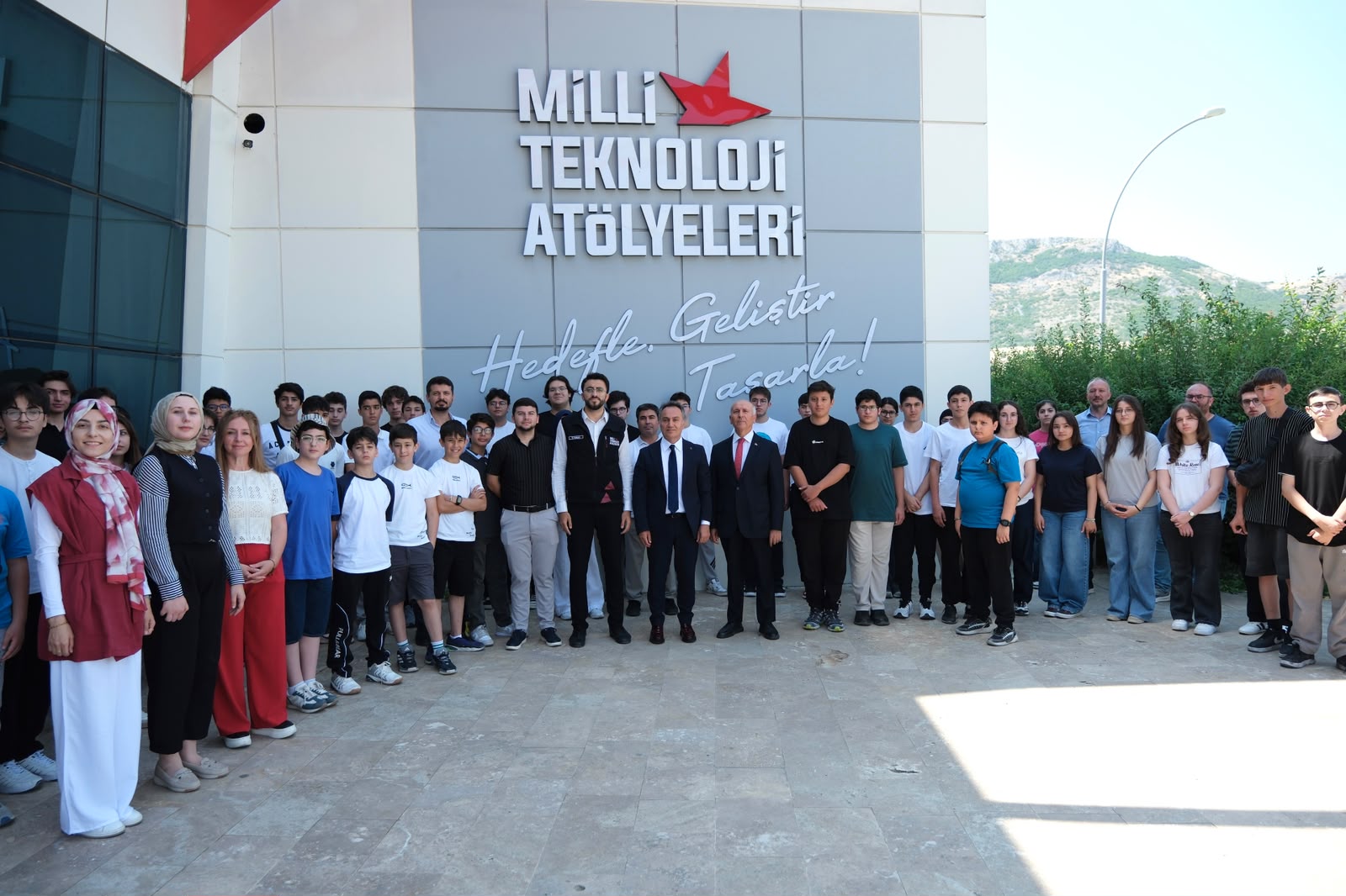Üniversitemizde Milli Teknoloji Atölyeleri Lise Yaz Okulu Programı Başladı