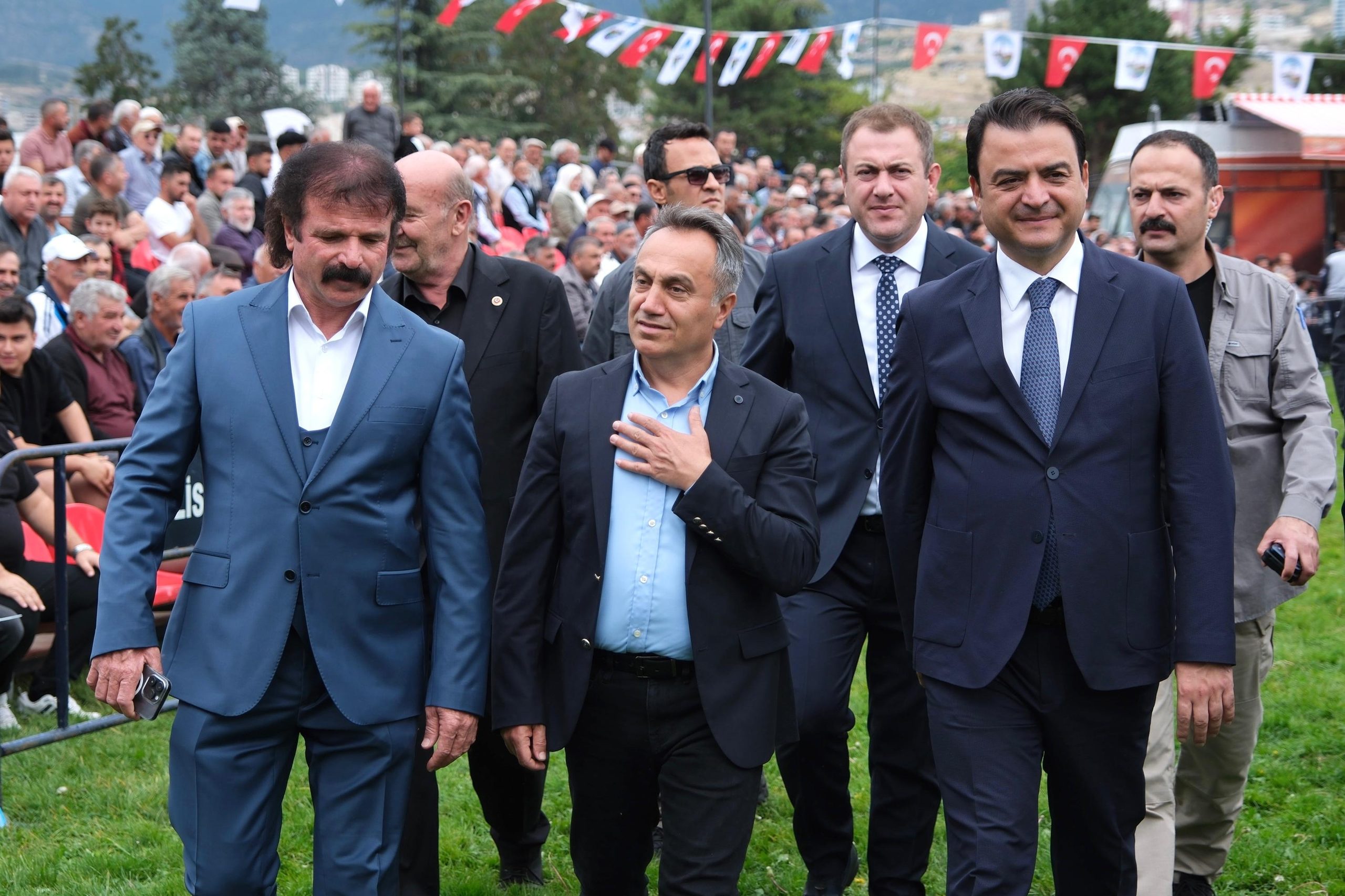 Rektörümüz Prof. Dr. Fatih Yılmaz, Yağlı Pehlivan Güreşleri’ni İzledi