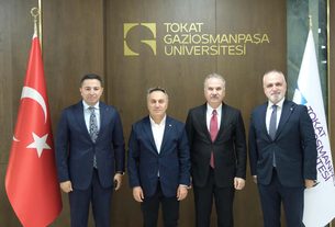 Türk Telekom Yetkililerinden Rektörümüze  Ziyaret