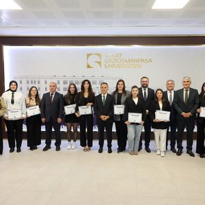 Üniversitemiz ve TSMMMO İş Birliğiyle Düzenlenen Eğitim Programını Tamamlayan Öğrenciler Sertifikalarını Aldı
