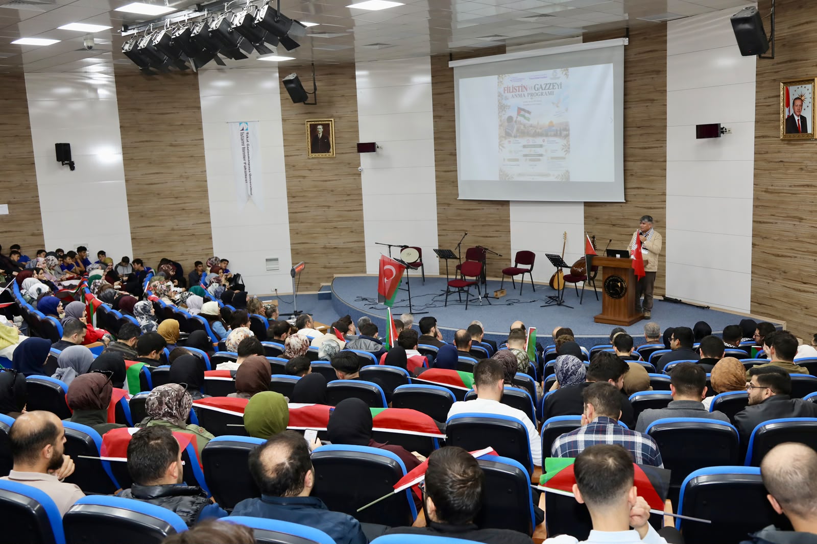 Üniversitemizde Anlamlı Etkinlik: Filistin ve Gazze İçin Anma Programı Düzenlendi